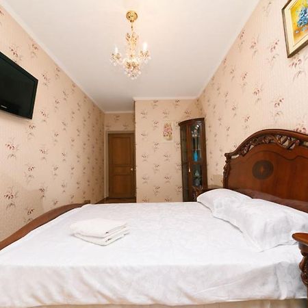 Apartment On Volodymirska 73 Street Kiev Exteriör bild
